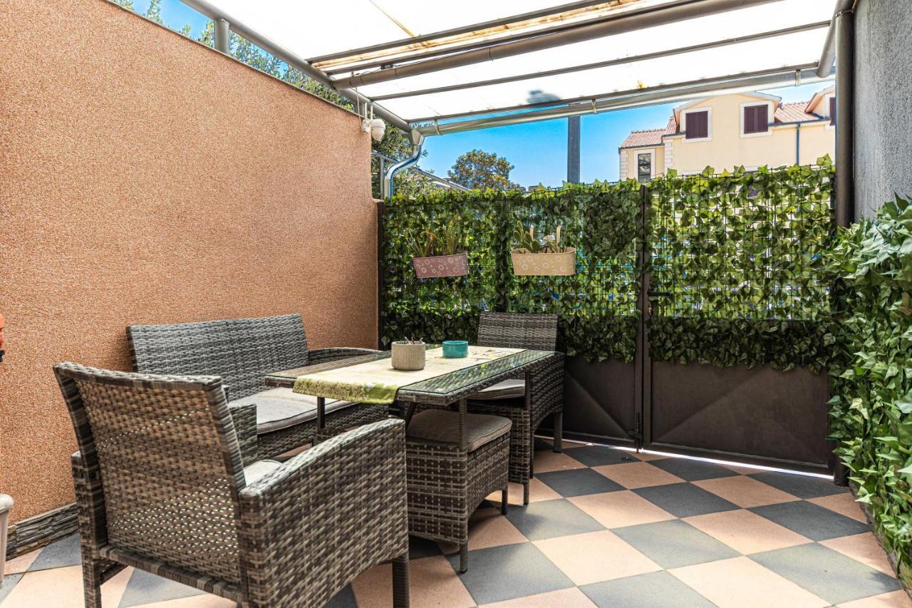 Apartments Keka Kaštela 外观 照片