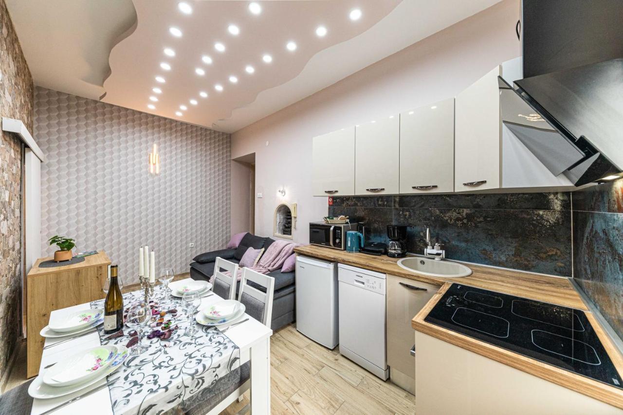 Apartments Keka Kaštela 外观 照片
